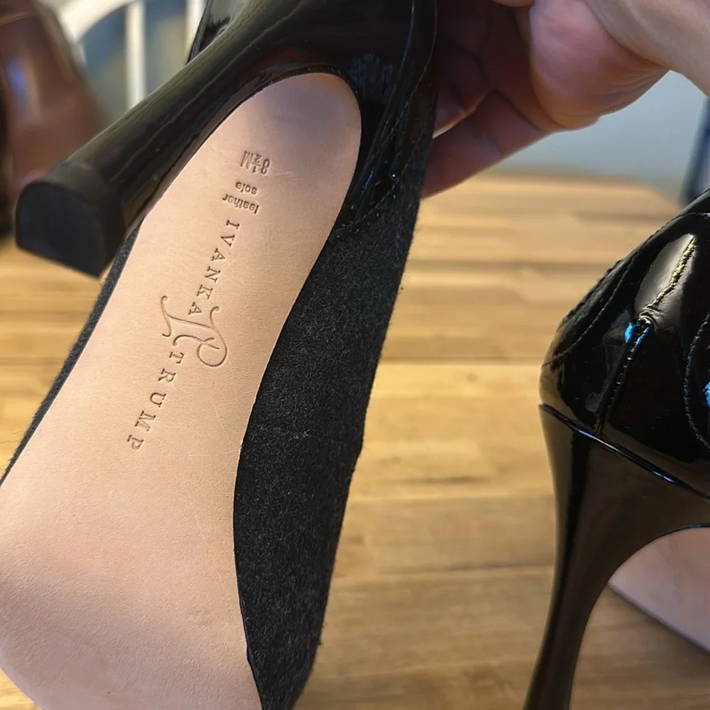 IVANKA TRUMP platform pumps